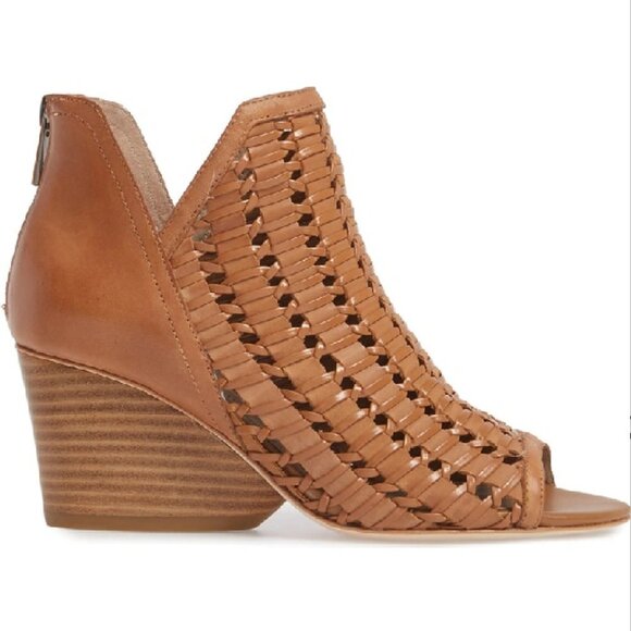 Donald Pliner Jacqi Wedge in Fawn Size 9.5 - Picture 2 of 16